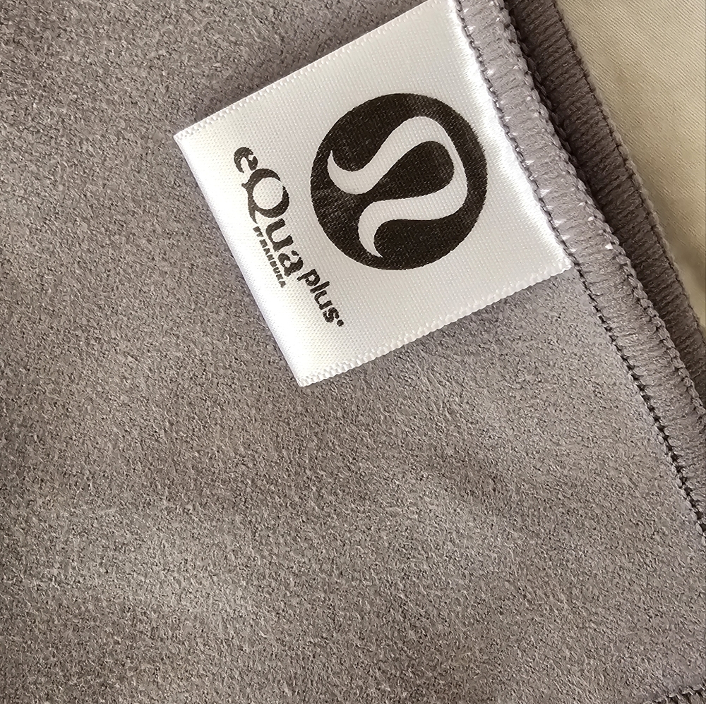 EQua plus yoga towel